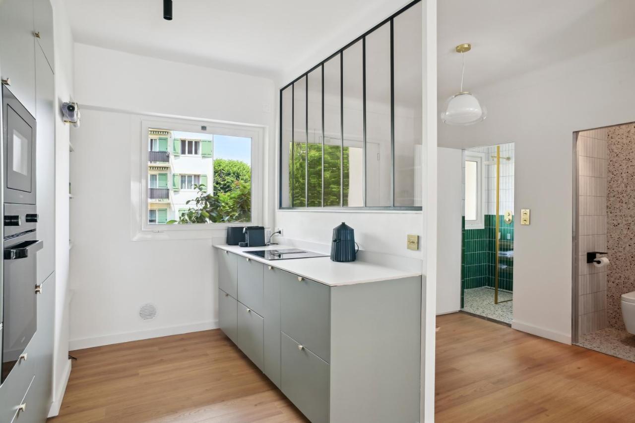 Designer Flat, Luxurious, Close From Palais, Terrasse, Private Garage, Air Conditoning Apartment