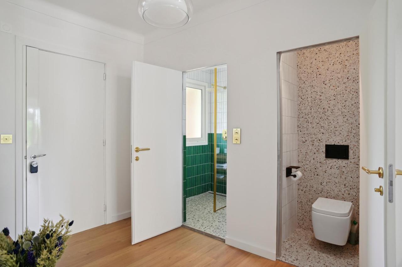 Designer Flat, Luxurious, Close From Palais, Terrasse, Private Garage, Air Conditoning *